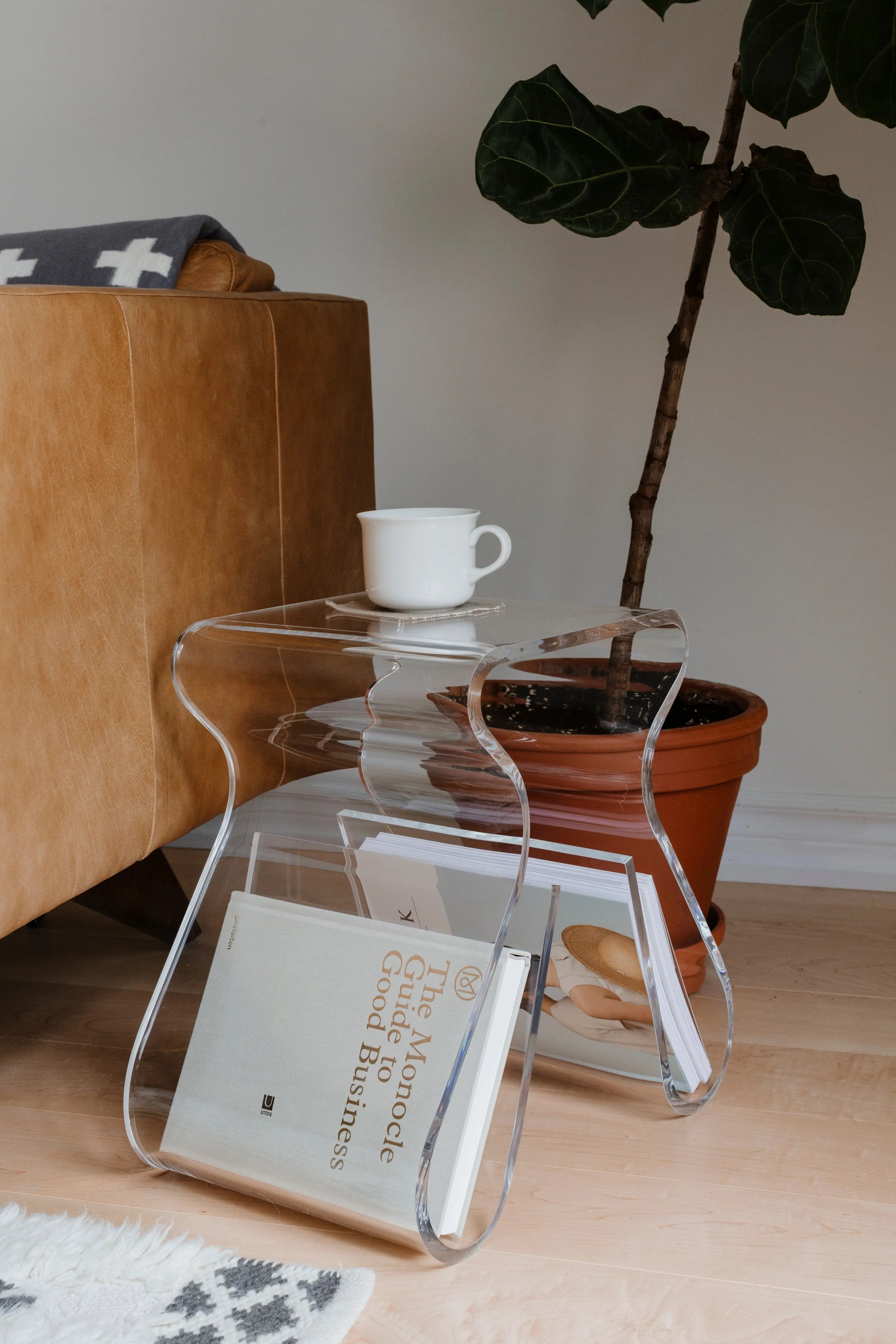 Magino Stool and Magazine Rack QleoQubo